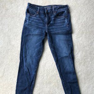 AE Jeans in Size 8 Long